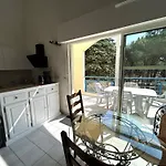 4/5 Pers Avec Terrasse Et Piscine - Fr-1-837-13 *