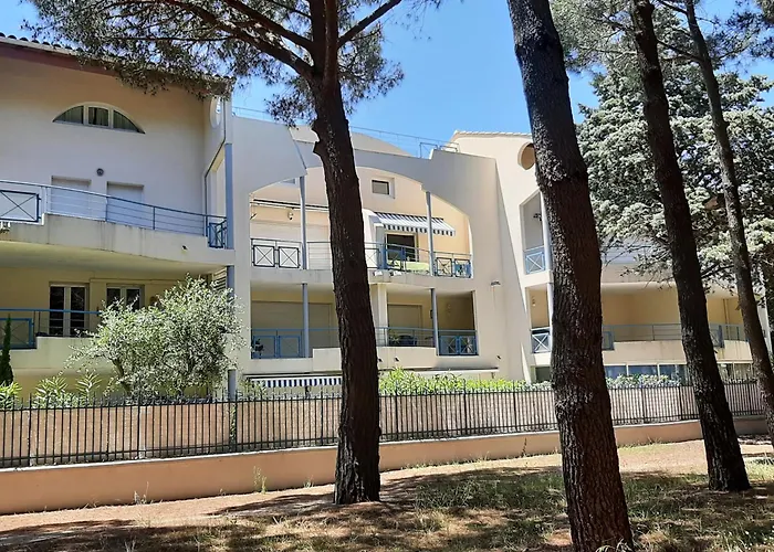 4/5 Pers Avec Terrasse Et Piscine - Fr-1-837-13 *